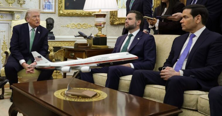 trump-tips-his-hand-on-his-pick-for-2028-in-closed-door-donor-meeting:-report