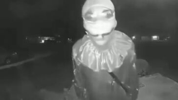 “i-have-a-gift-for-you”-–-knife-wielding-15-year-old-dressed-in-creepy-clown-costume-goes-door-to-door,-fatally-stabs-elderly-neighbor-(video)