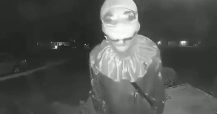 “i-have-a-gift-for-you”-–-knife-wielding-15-year-old-dressed-in-creepy-clown-costume-goes-door-to-door,-fatally-stabs-elderly-neighbor-(video)