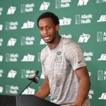geno-smith-seeing-jets-training-camp-through-totally-different-view-—-literally