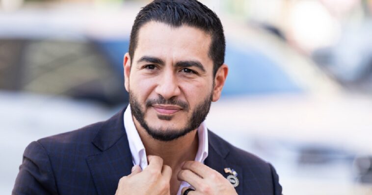 abdul-el-sayed-says-gop-rival-‘wants-us-divided,’-apparently-forgets-his-own-racist-comments-about-jd-vance,-wife