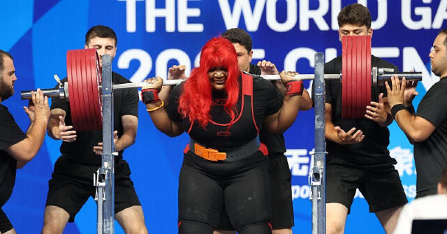 powerlifting-spotter-admits-he’s-a-‘racist’-after-sabotaging-black-athlete’s-world-record-squat-attempt