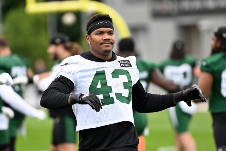 mykal-walker-standing-out-for-jets-at-needed-position