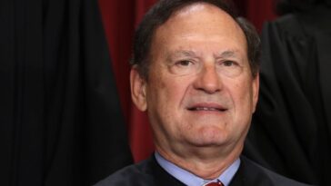 conservative-supreme-court-justice-samuel-alito-finally-shuts-down-retirement-rumors:-“obviously-i’m-here-for-another-term”