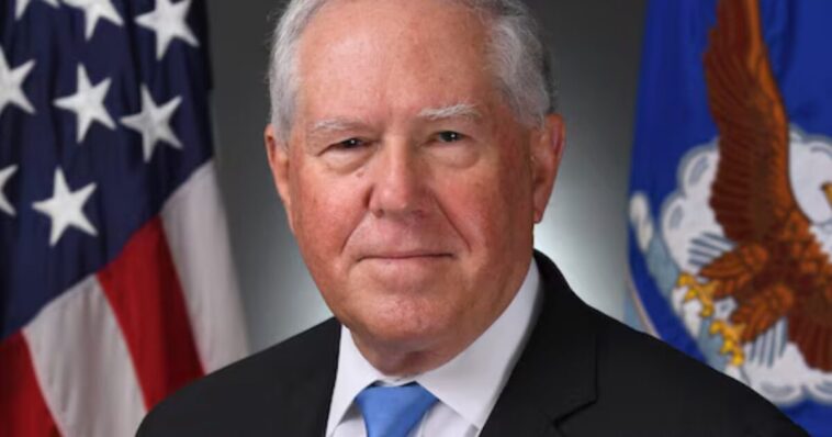 breaking:-air-force-one-leaker-identified:-pentagon-revokes-access-to-classified-information-for-biden-era-air-force-secretary