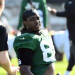 jelani-woods-having-a-standout-jets-camp-—-on-the-field-and-with-his-teammates
