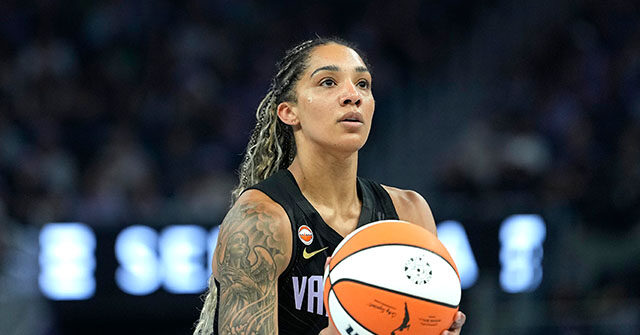 gabby-williams-says-she-‘would-welcome’-men-playing-in-the-wnba