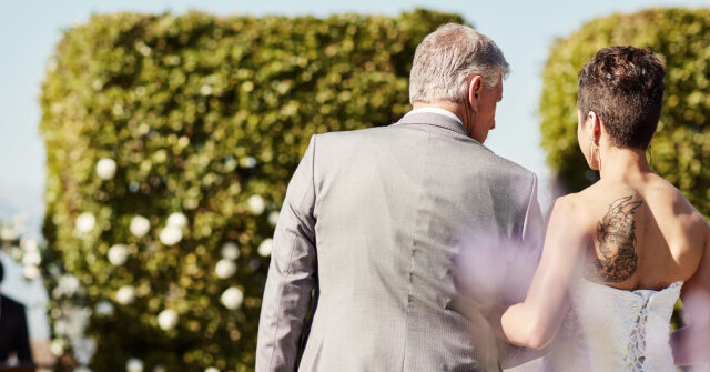 americans-celebrate-deportation-of-old-man’s-venezuelan-hottie