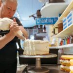 america’s-cult-favorite-grocery-store-cake-has-fans-declaring-it’s-‘worth-the-hype’
