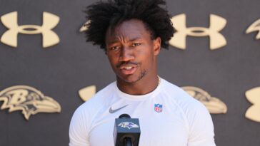 zay-flowers-leaves-practice-in-ravens-injury-scare-days-after-signing-$140-million-contract