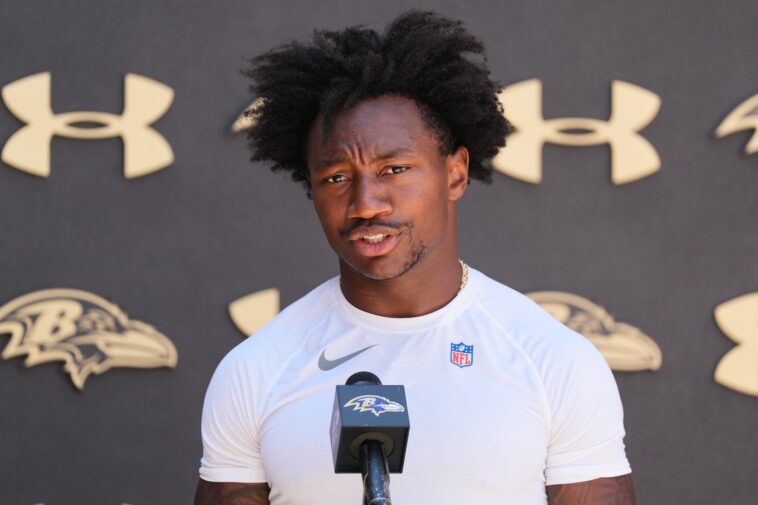 zay-flowers-leaves-practice-in-ravens-injury-scare-days-after-signing-$140-million-contract