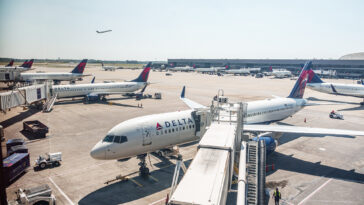 passengers-evacuate-down-slide-at-atl-airport-shortly-after-smoke-forces-emergency-landing