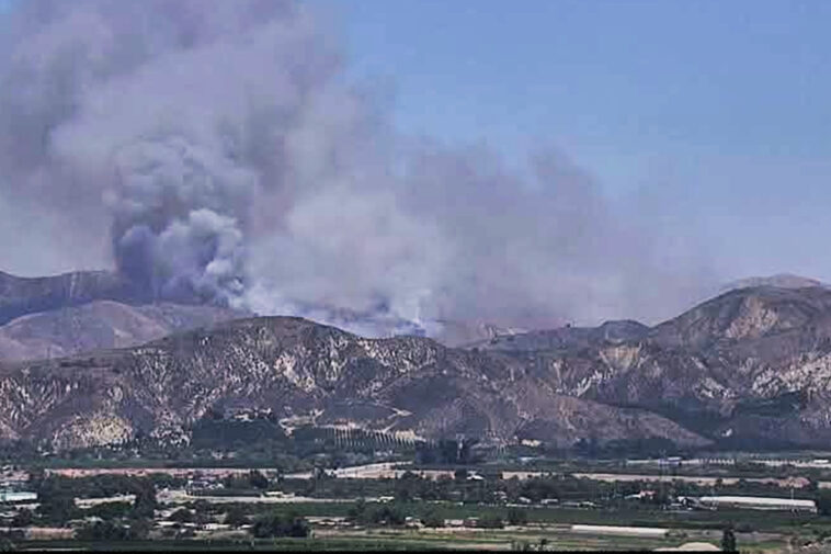 holser-fire-forces-evacuation-orders-near-piru-in-ventura-county