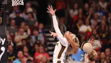 watch:-wnba-player-ejected-after-nearly-taking-off-sophie-cunningham’s-head-with-clothesline-maneuver