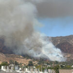 flames-roar-near-burbank-homes-as-wildfire-prompts-evacuation-orders