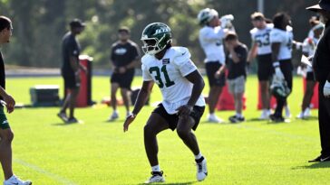 david-bailey-day-to-day-with-mild-ankle-injury-in-potential-jets-training-camp-speed-bump