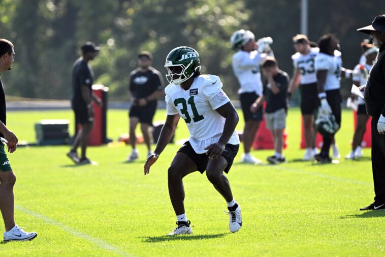david-bailey-day-to-day-with-mild-ankle-injury-in-potential-jets-training-camp-speed-bump