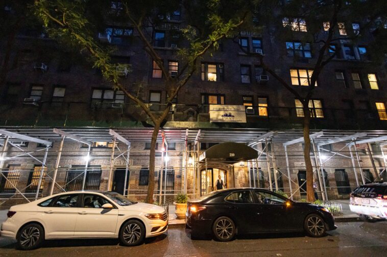 woman,-66,-allegedly-stabs-another-woman-at-exclusive-upper-east-side-apartment-building