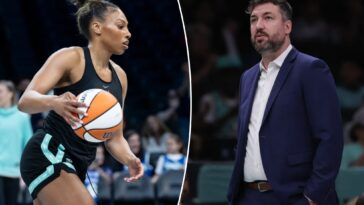 liberty-coach-chris-demarco-explains-reasons-behind-betnijah-laney-hamilton-decision