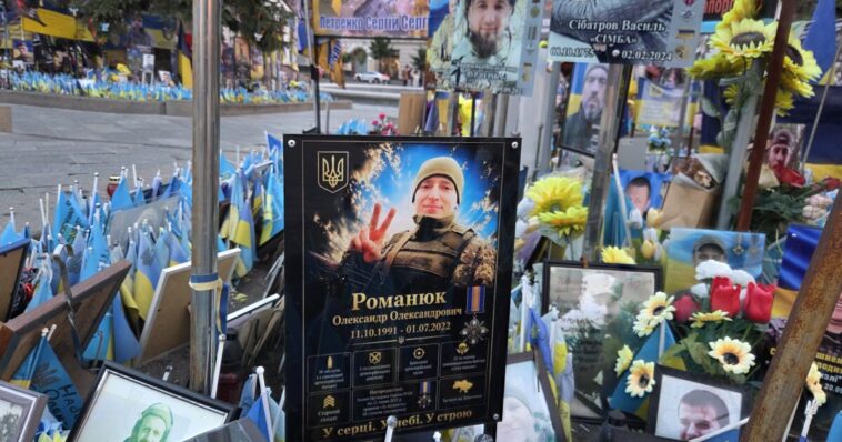 how-ukrainians-commemorate-their-war-dead-while-the-numbers-continue-to-rise