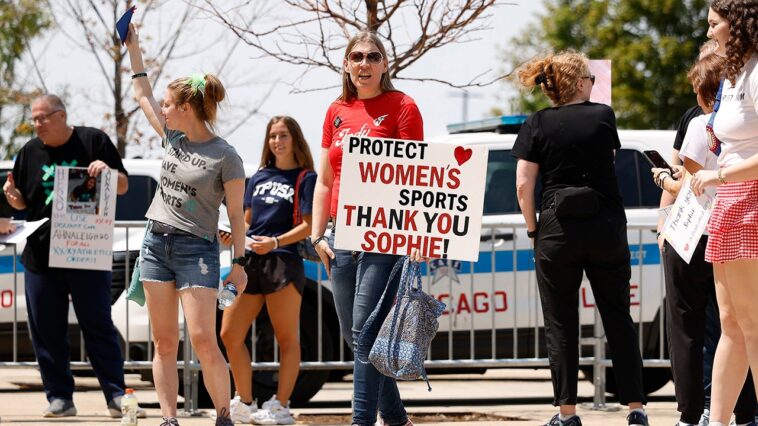 sophie-cunningham-supporters-rally-in-chicago,-while-protesters-showcase-what’s-wrong-with-america