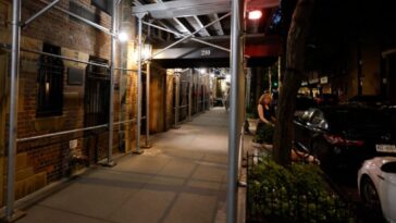 patient-stabbed-home-health-aide-in-fight-over-oxygen-mask-inside-posh-nyc-apartment:-sources