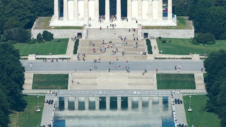 trump-doubles-down-on-reflecting-pool-vandalism-allegations,-cites-new-witness-account