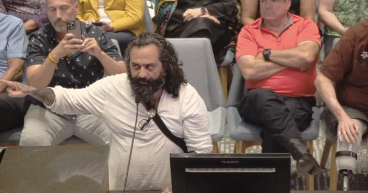 brave-iranian-christian-sharia-survivor-goes-berserk-on-mckinney-city-council-over-proposed-islamic-center:-“you’re-going-to-regret-not-listening-to-people-like-us-who-lived-under-sharia-law”