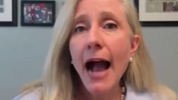 va-gov-abigail-spanberger-suffers-embarrassment-at-weekend-event-as-crowd-boos-her-off-stage