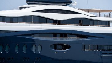 zuckerberg’s-$300m-yacht-‘refused’-to-help-stranded-boat