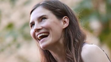 amanda-knox’s-new-comedy-show-isn’t-sitting-well-with-murdered-roommate’s-family