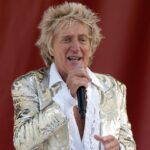 rod-stewart-postpones-concert-due-to-‘minor-medical-procedure’-on-one-last-time-tour