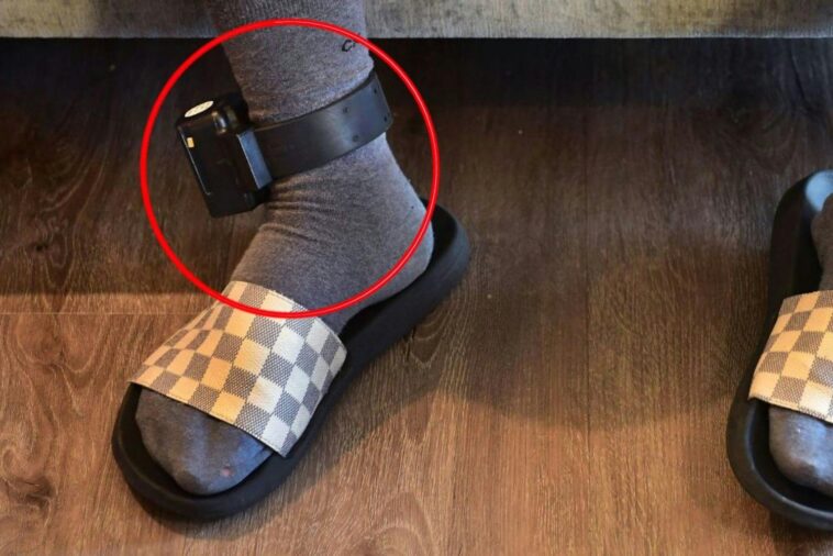 ice-puts-ankle-monitors-on-haitian-migrants-after-tps-expiration