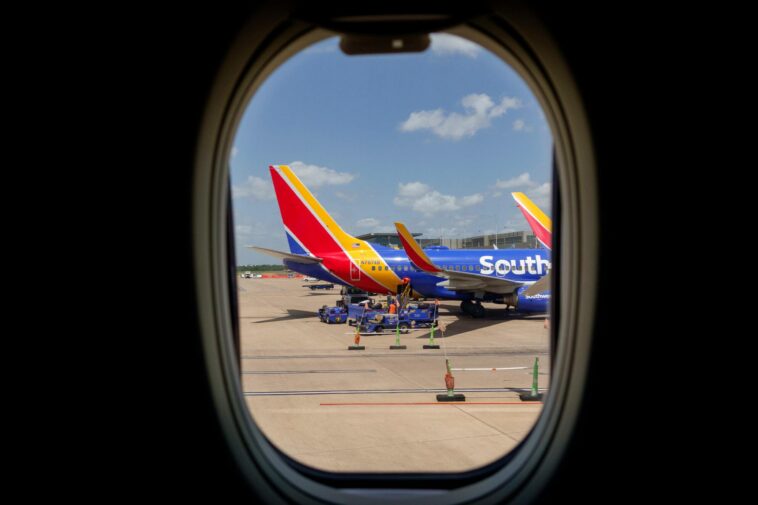 22-year-old-man-dies-midair-on-southwest-flight