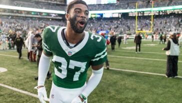 jets’-qwan’tez-stiggers-leaves-practice-in-ambulance-in-scary-scene