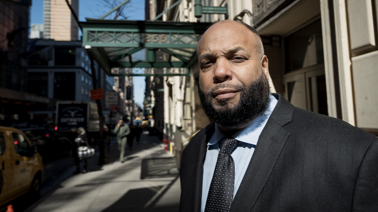 nypd’s-legendary-‘hip-hop-cop’-derrick-parker,-who-investigated-rap’s-biggest-stars-and-murders,-dead-at-65