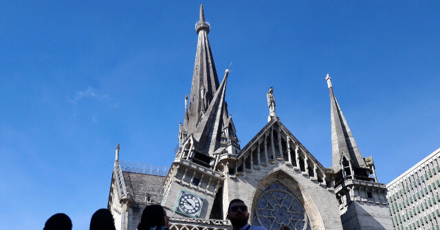 colombia:-shocking-images-of-cathedral-tower-collapse-during-earthquake