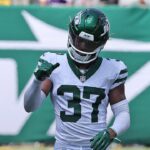 jets-player-taken-off-field-in-ambulance-during-training-camp-joint-practice-with-buccaneers