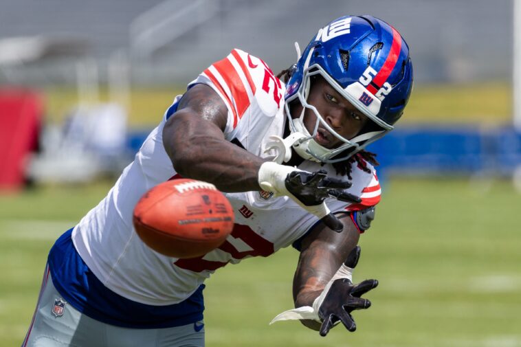 arvell-reese-looking-like-a-top-pick-with-another-impressive-day-at-giants-training-camp