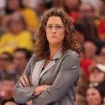 watch:-fever-coach-stephanie-white-tells-detractors-to-‘go-to-hell’-after-being-accused-of-not-backing-sophie-cunningham