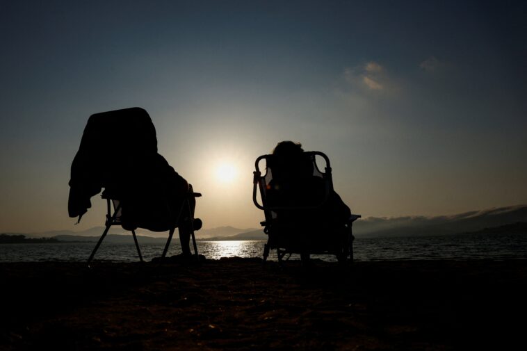 solar-eclipse-craze-grips-spain,-iceland-as-millions-prepare-for-‘event-of-the-century’