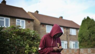spreading-the-love?-uk’s-new-leftist-govt-says-middle-class-areas-need-to-take-more-asylum-seekers-to-‘play-their-part’