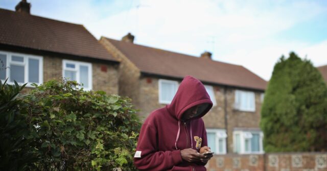 spreading-the-love?-uk’s-new-leftist-govt-says-middle-class-areas-need-to-take-more-asylum-seekers-to-‘play-their-part’