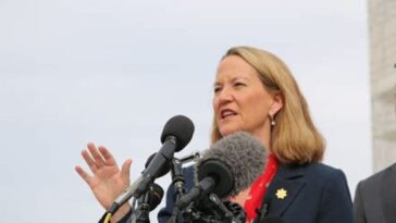 exclusive:-keystone-cops-or-cover-up?-how-arizona-ag-kris-mayes-has-handled-investigation-involving-fellow-democrat-–-governor-katie-hobbs