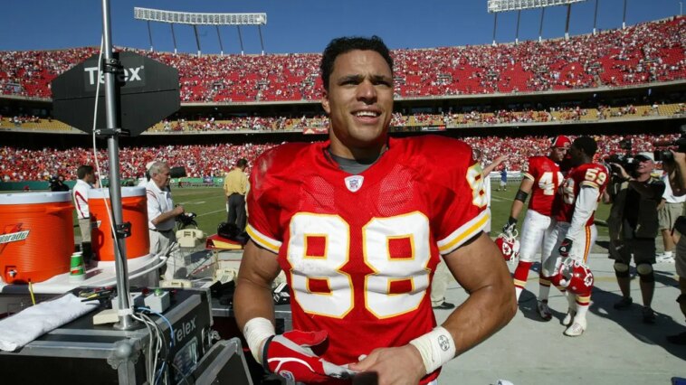chiefs-legend-not-ready-to-say-dynasty-is-over-despite-patrick-mahomes’-injury,-travis-kelce’s-final-days