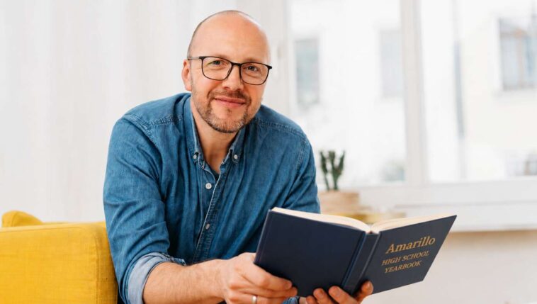 man-declines-yearbook-request-to-‘stay-cool’