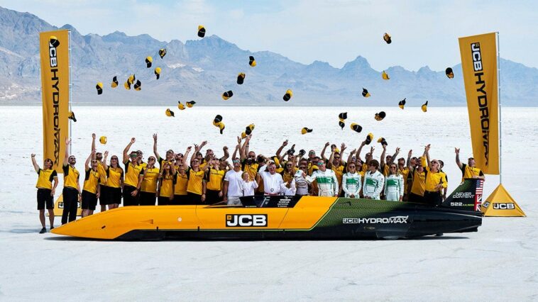 jcb-hydromax-shatters-a-world-record-with-‘extraordinary’-speeds-topping-400-mph-in-hydrogen-powered-car