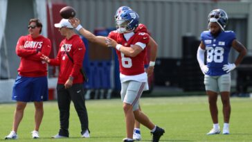 jaxson-dart-cooks-giants-first-round-pick-for-touchdown-in-highlight-of-strong-day