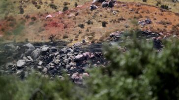 two-soldiers-killed-in-apache-helicopter-crash,-wildfire-forces-evacuations