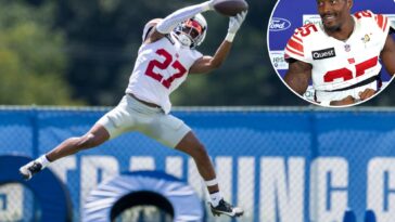 the-somewhat-awkward-position-battle-unfolding-at-giants-camp:-‘on-each-other’s-ass’